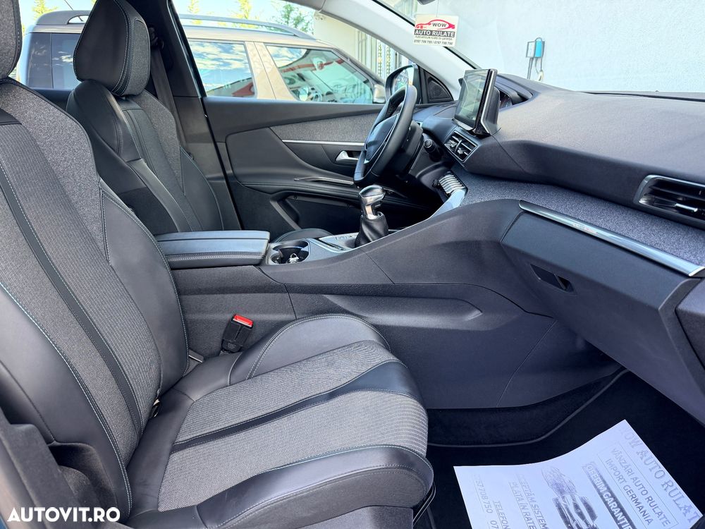 Peugeot 3008 1.2 PureTech Turbo S&S Allure - 14