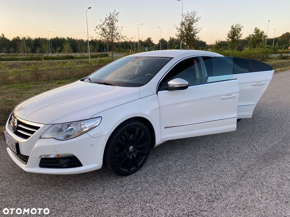 Volkswagen Passat CC - 11