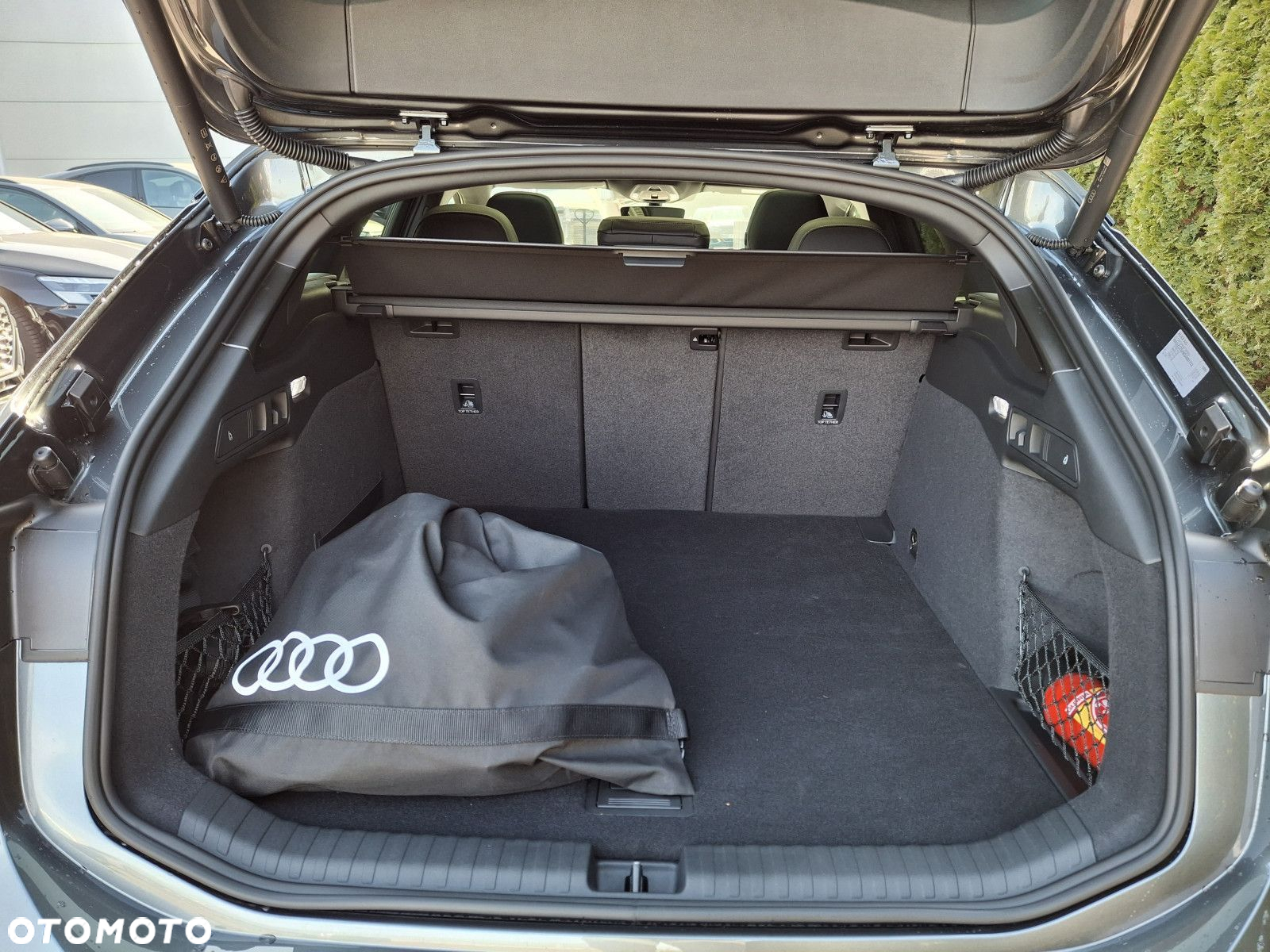 Audi A6 - 6