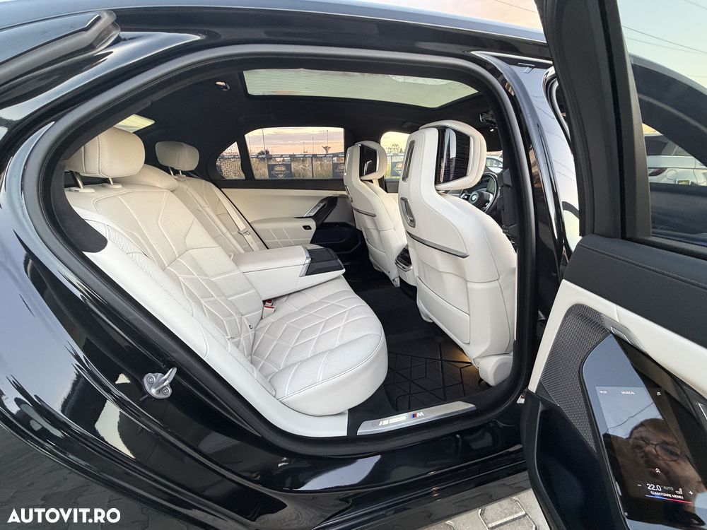 BMW Seria 7 740d xDrive MHEV - 21