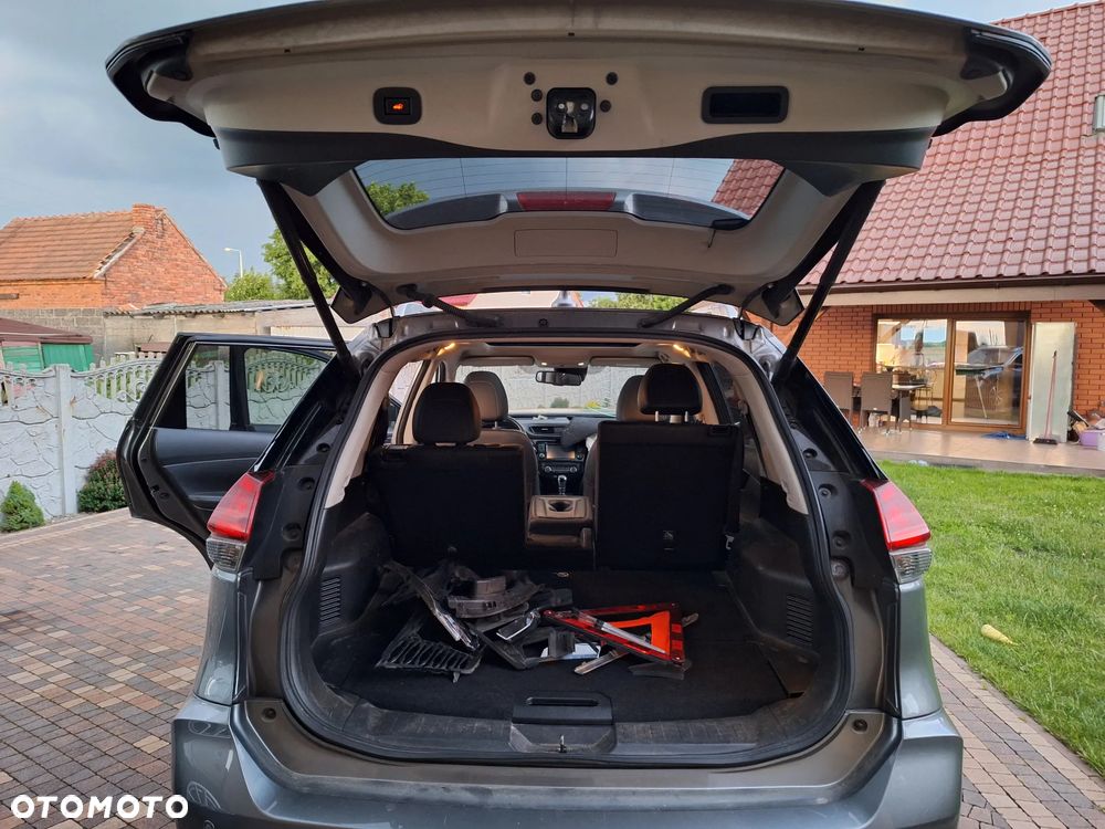Nissan X-Trail - 8