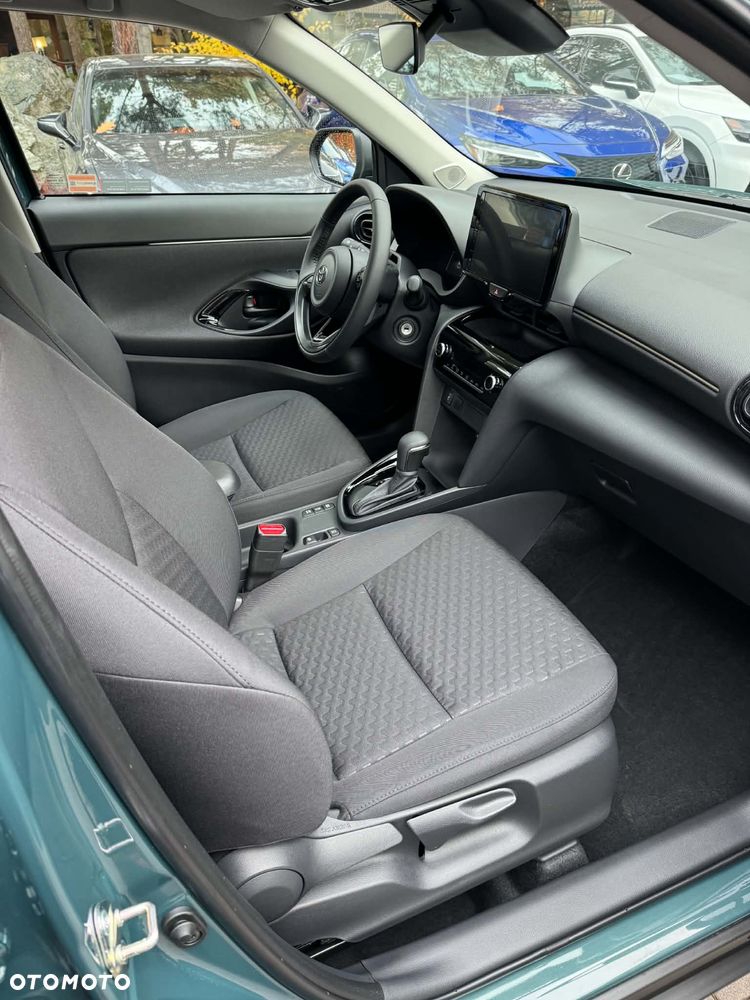 Toyota Yaris - 4