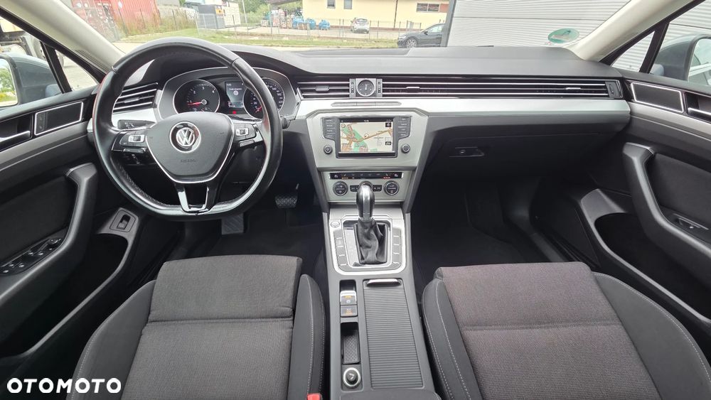 Volkswagen Passat Variant - 28