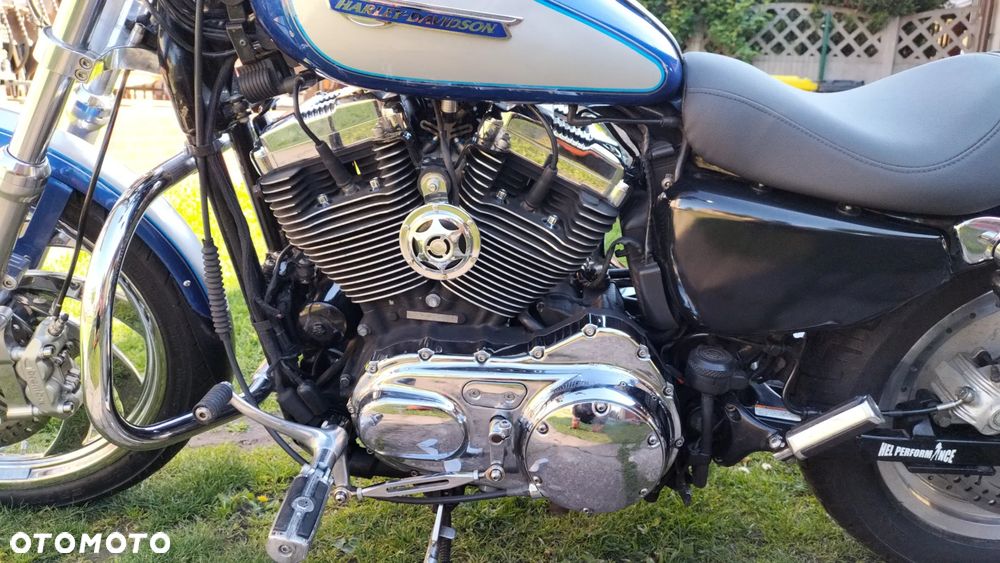 Harley-Davidson Sportster Custom 1200C - 11