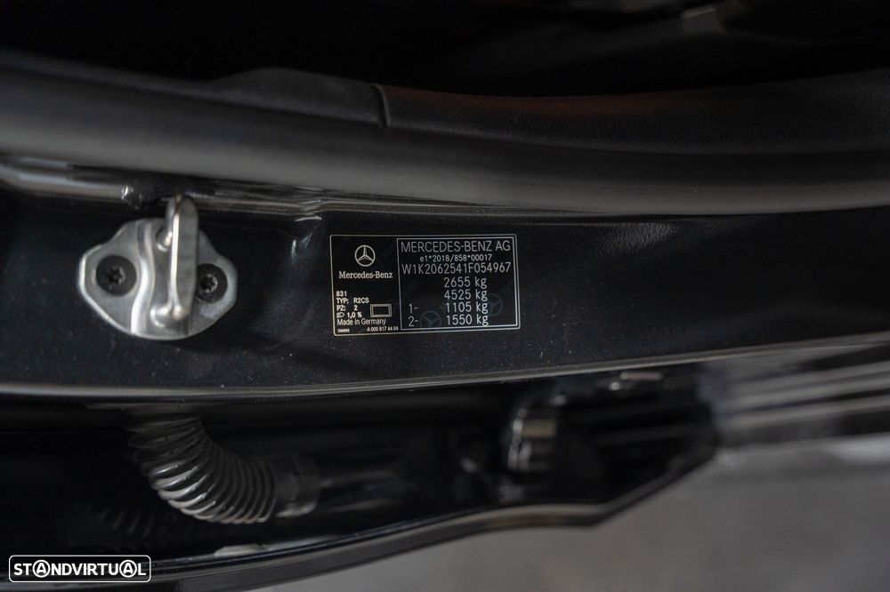Mercedes-Benz C 300 e AMG Line - 42