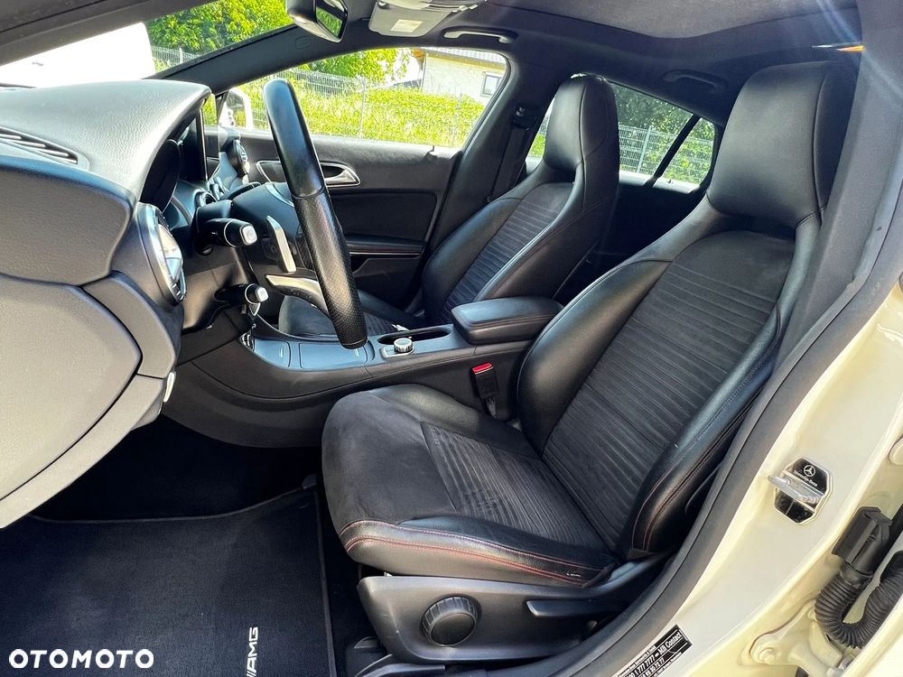Mercedes-Benz CLA 180 7G-DCT AMG Line - 13