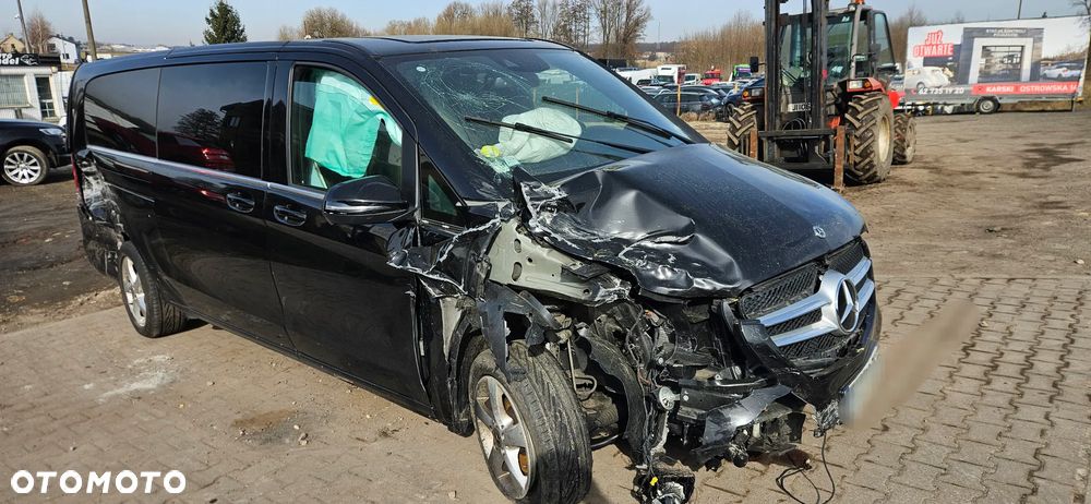 Mercedes-Benz Klasa V - 7