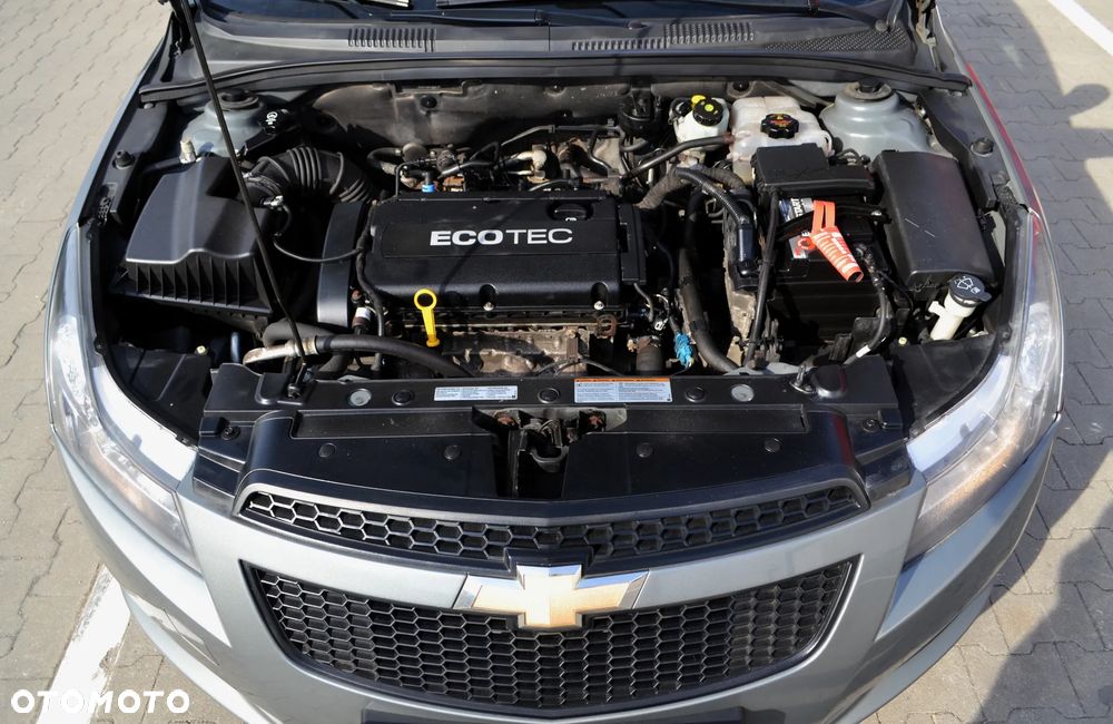 Chevrolet Cruze 1.6 Base - 37