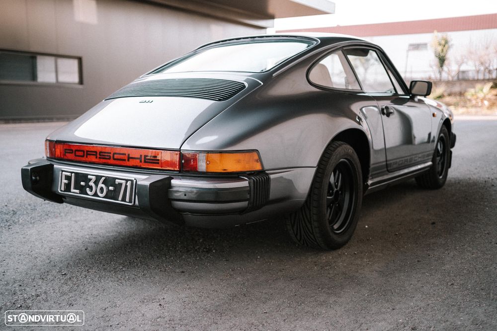 Porsche 911 Série G - 6