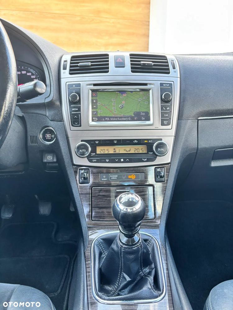 Toyota Avensis 2.2 D-4D Prestige - 12