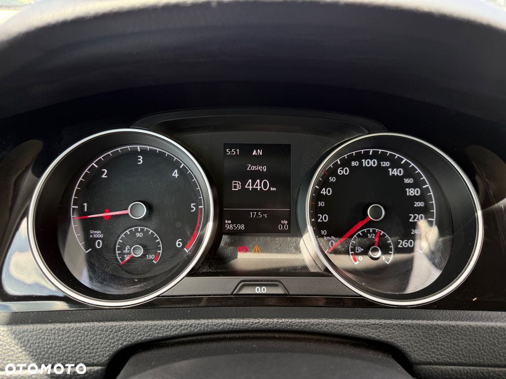 Volkswagen Golf - 16
