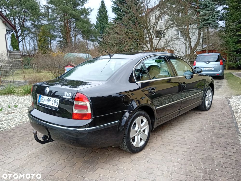 Skoda Superb 2.0 TDI DPF Comfort - 16