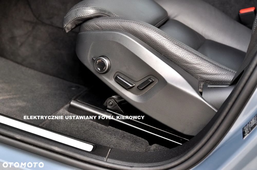 Volvo XC 60 B4 D Plus Dark - 18