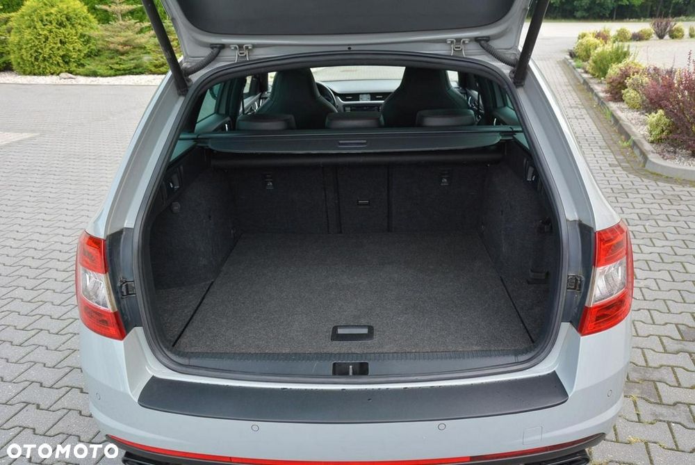 Skoda Octavia 2.0 TSI RS 230 DSG - 34