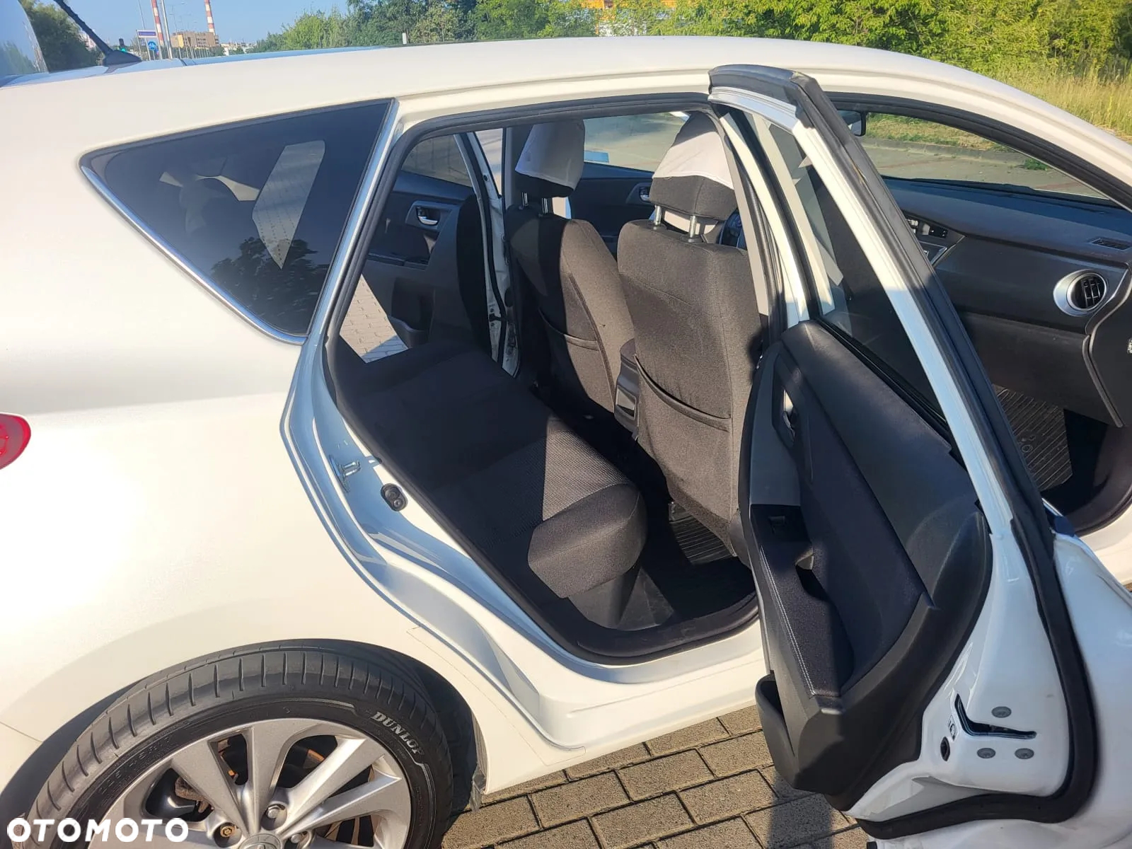 Toyota Auris Hybrid 135 Premium - 9