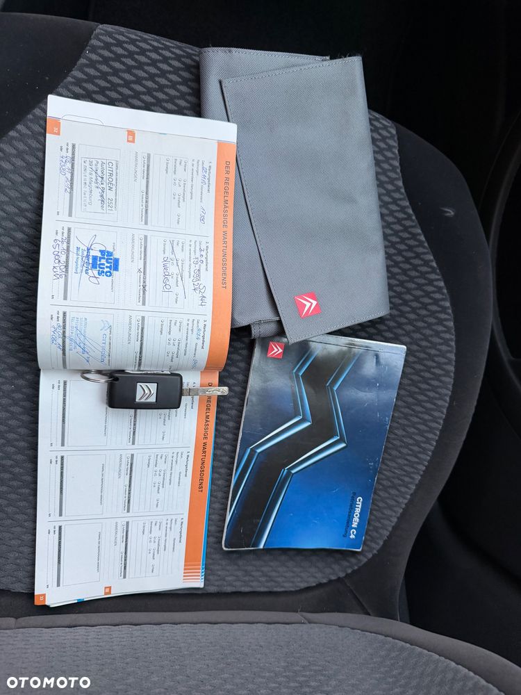 Citroën C4 1.6 16V Confort - 32
