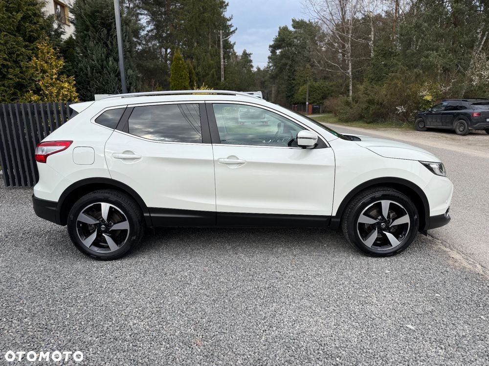 Nissan Qashqai 1.6 DCi Xtronic N-Connecta - 5