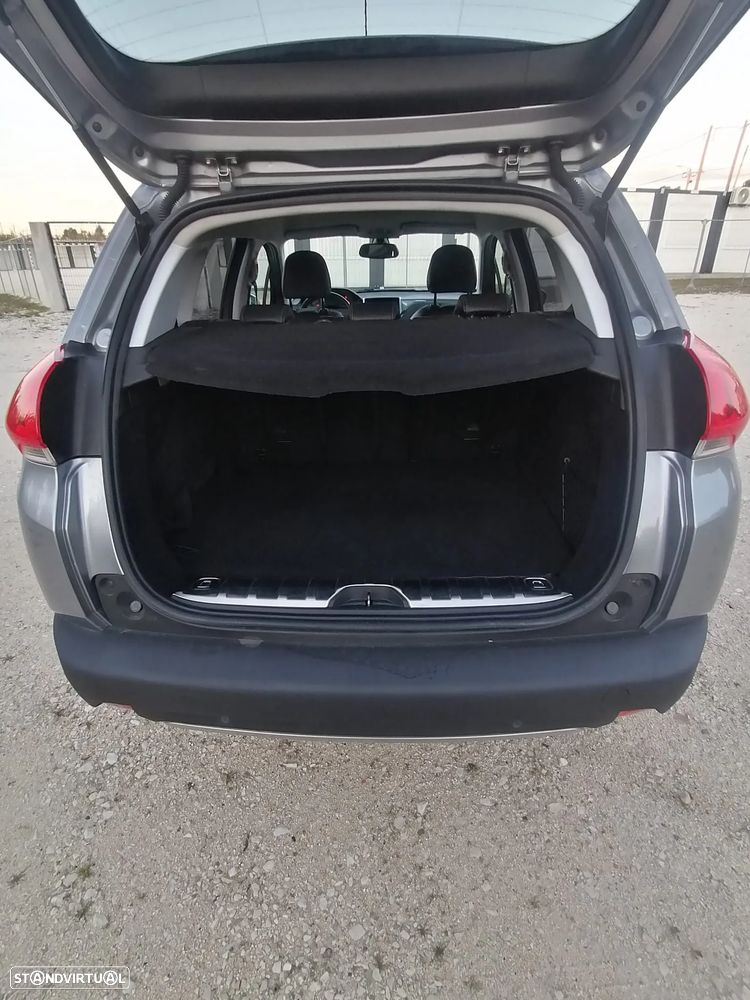 Peugeot 2008 1.4 HDi Active - 11