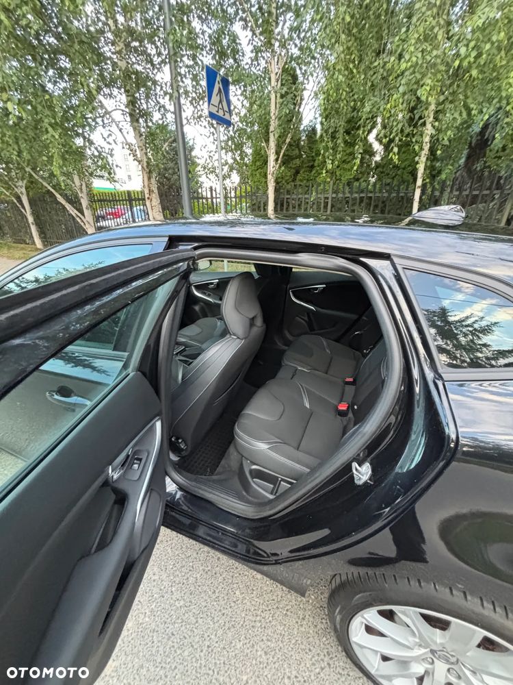 Volvo V40 D3 Geartronic Summum - 32
