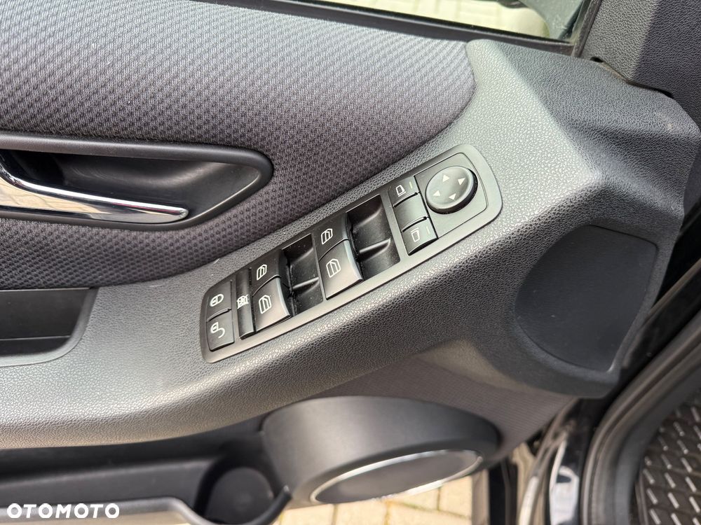 Mercedes-Benz Klasa B 200 Turbo Autotronic - 19