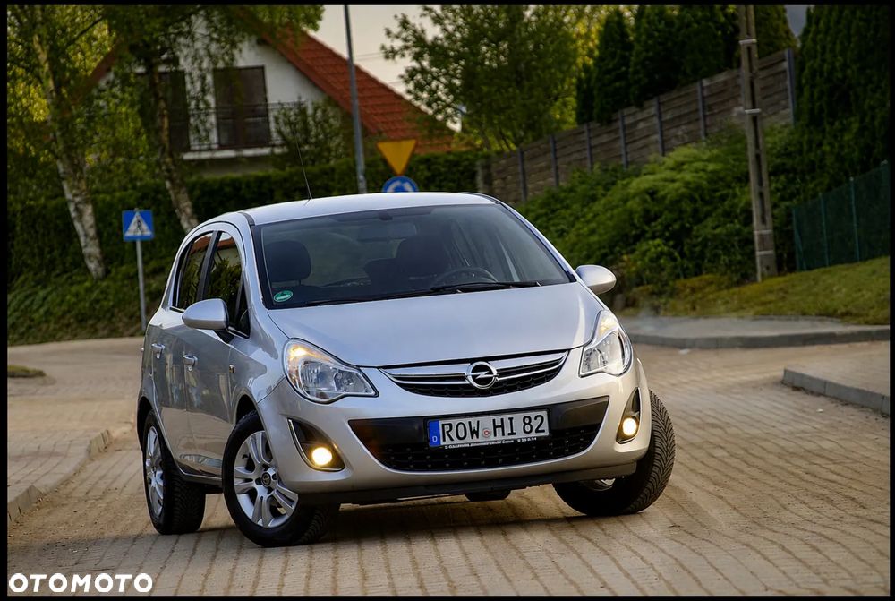 Opel Corsa 1.2 16V Enjoy - 1