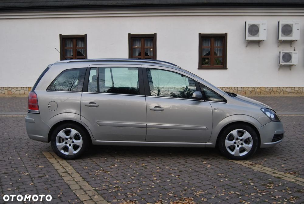 Opel Zafira 1.9 CDTI Cosmo - 17
