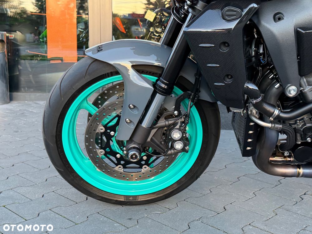 Yamaha MT - 33