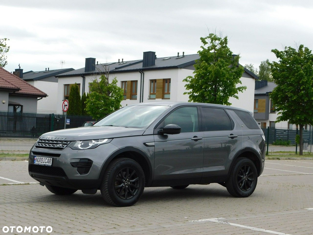 Land Rover Discovery Sport - 2