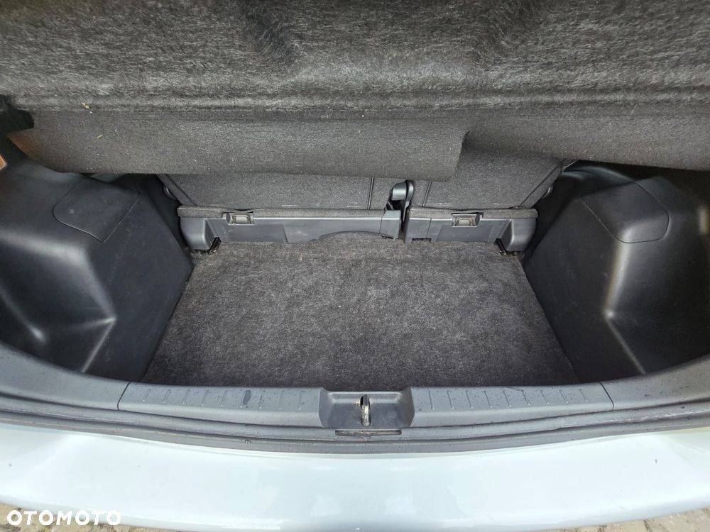 Toyota Yaris 1.0 Active - 19