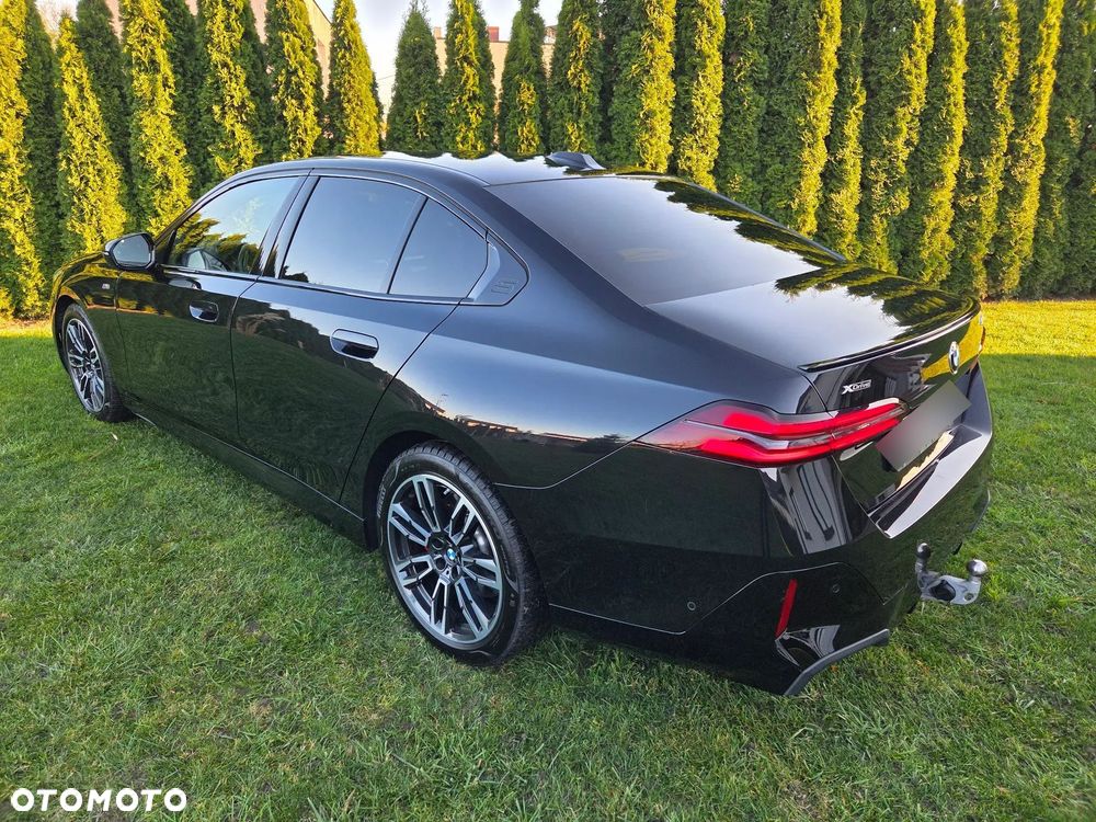 BMW Seria 5 520d xDrive - 17