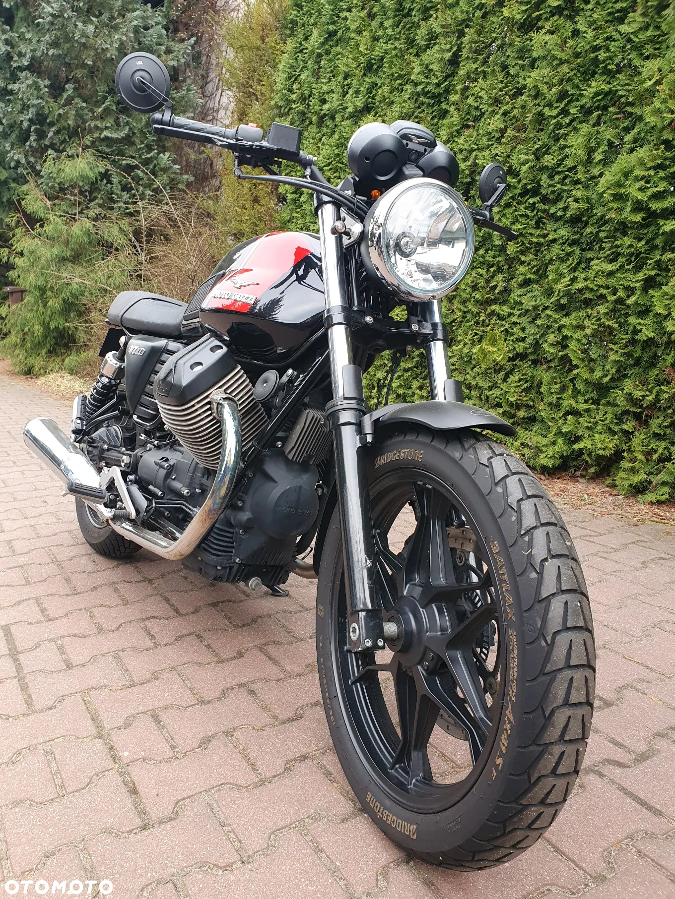 Moto Guzzi V7 - 12