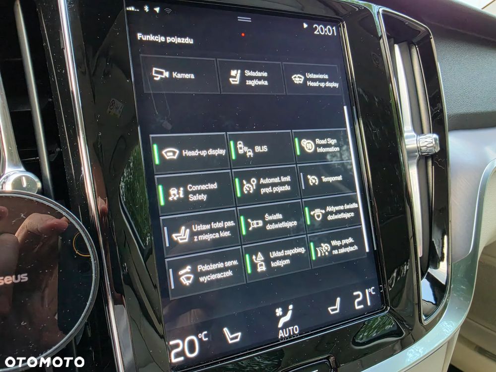 Volvo V60 D4 Momentum - 30