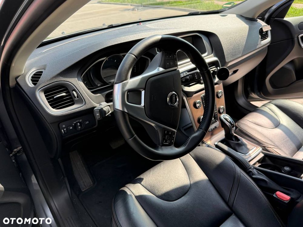 Volvo V40 D3 Geartronic Momentum - 8