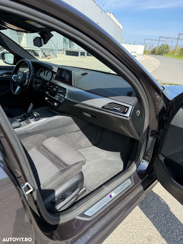 BMW Seria 5 520d Aut. M Sport Edition - 12