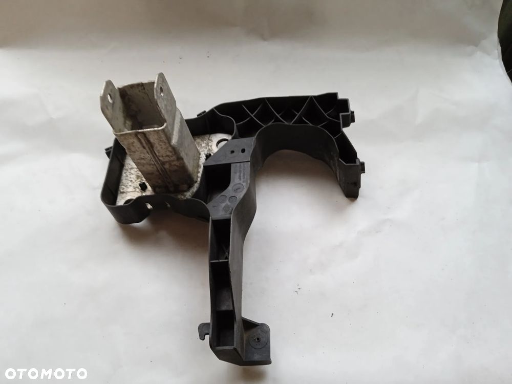 OKULAR PASA PRZEDNIEGO STREFA ZGNIOTU SZTYCA OSŁONA LEWY PRZÓD WZMOCNIENIE ZDERZAKA RENAULT SCENIC II 8200137495