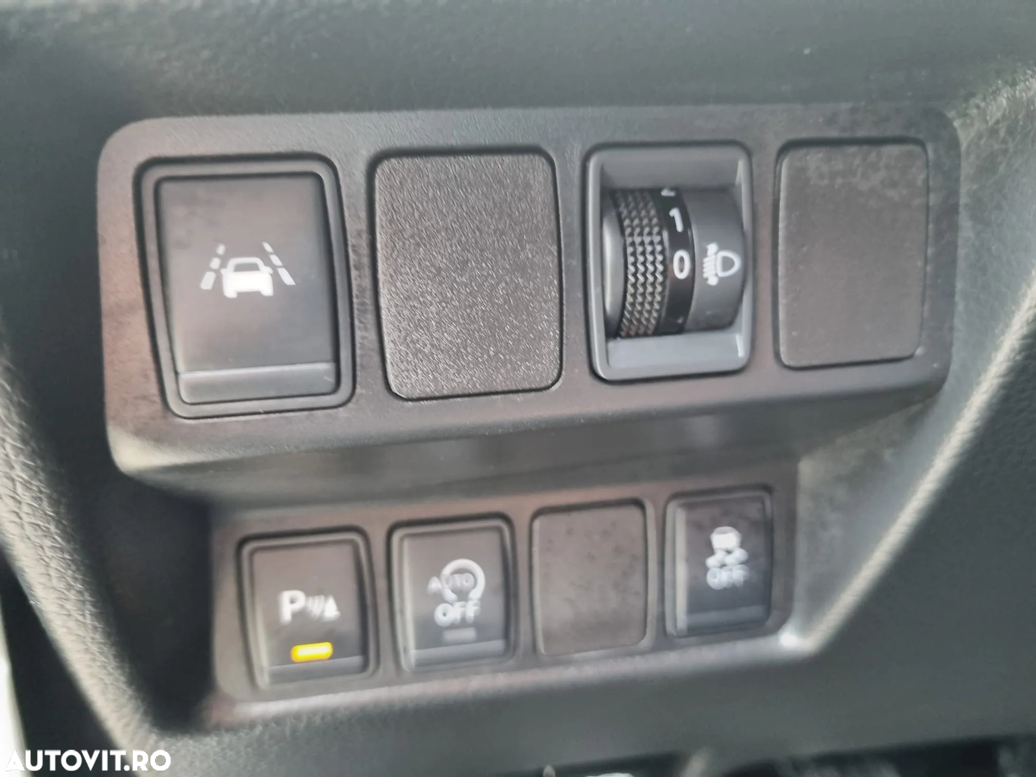 Nissan Qashqai 1.5 DCI N-Connecta - 17