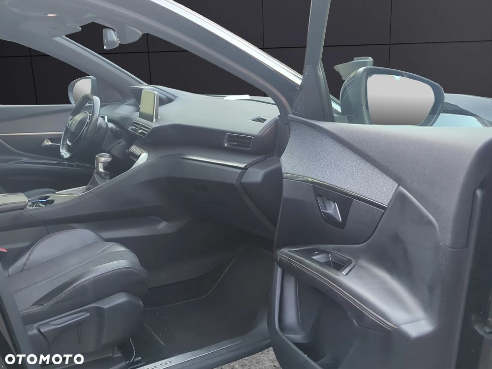 Peugeot 3008 - 16