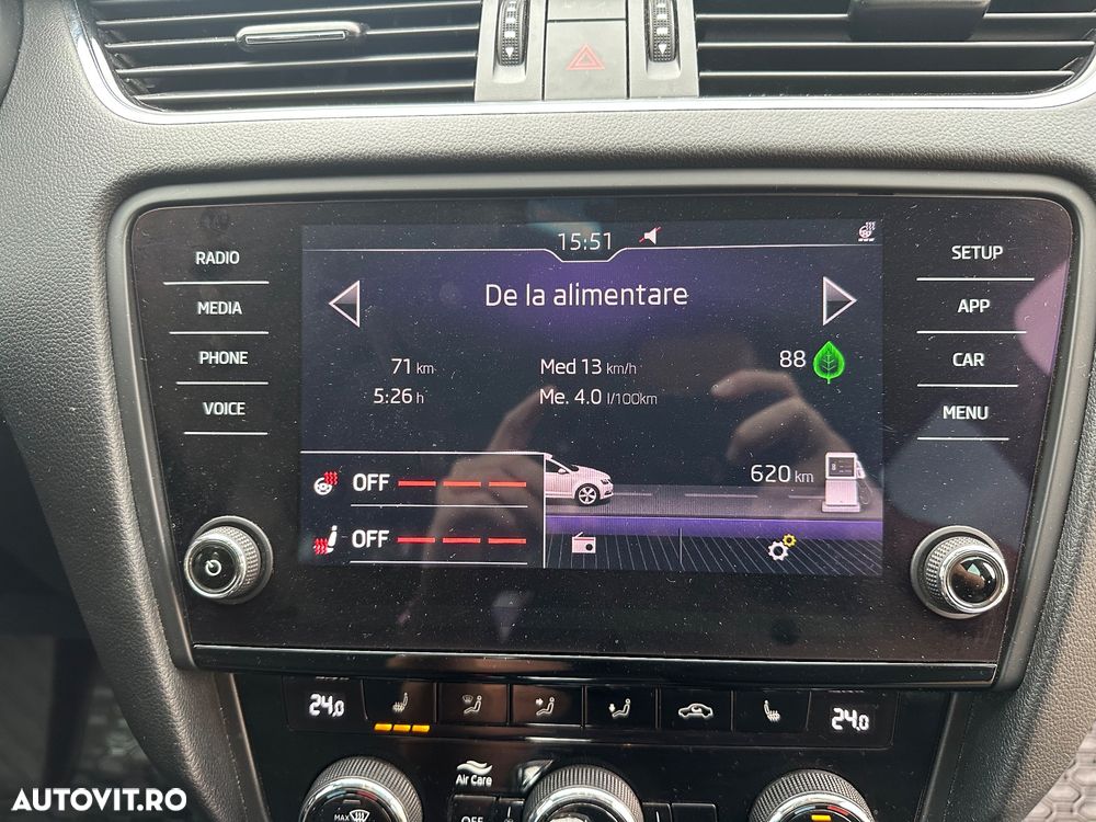 Skoda Octavia Combi Diesel 1.6 TDI DSG Style - 10