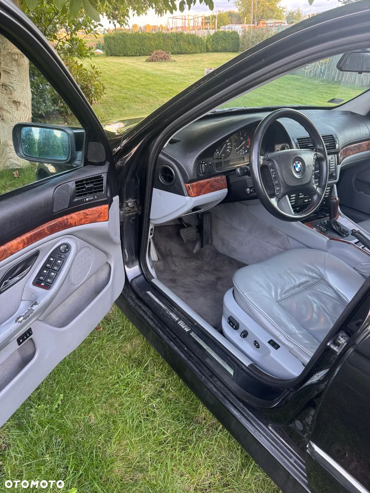 BMW Seria 5 - 16