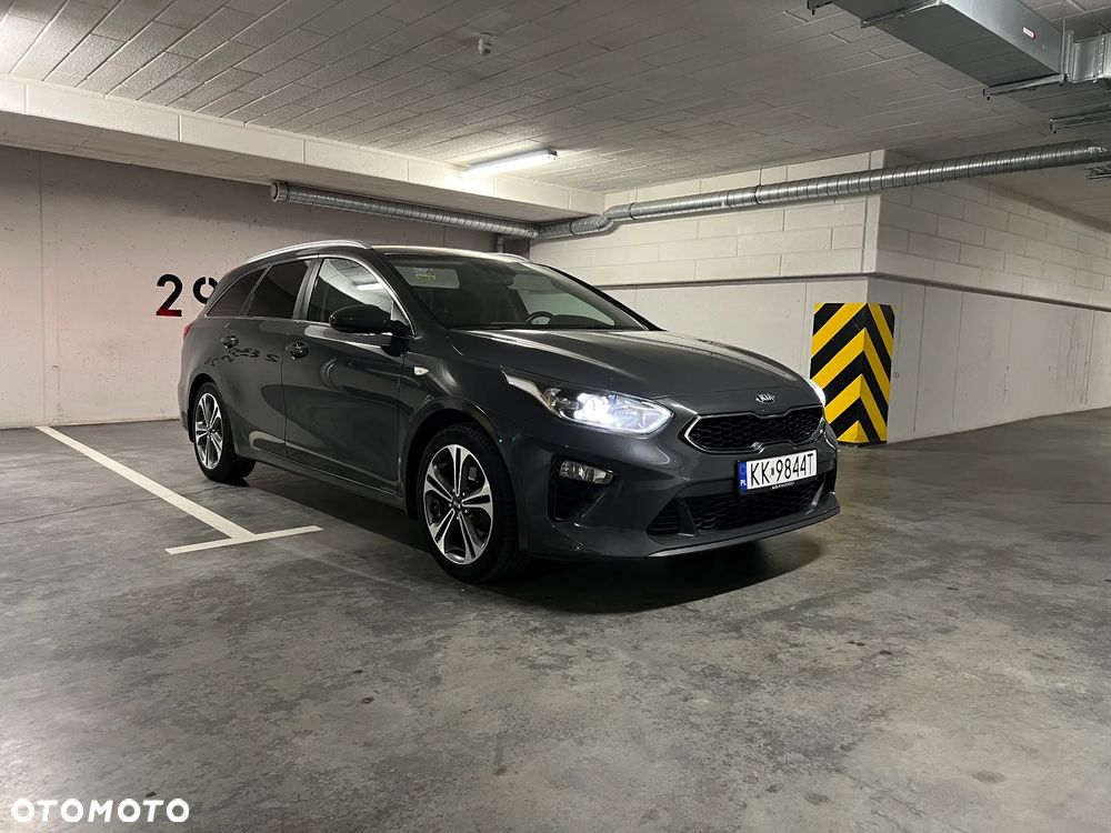 Kia Ceed - 12