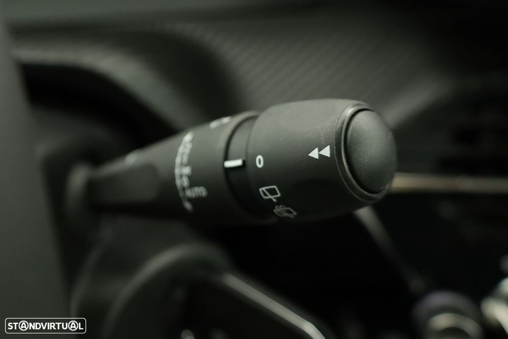 Peugeot 208 1.2 PureTech Allure - 19