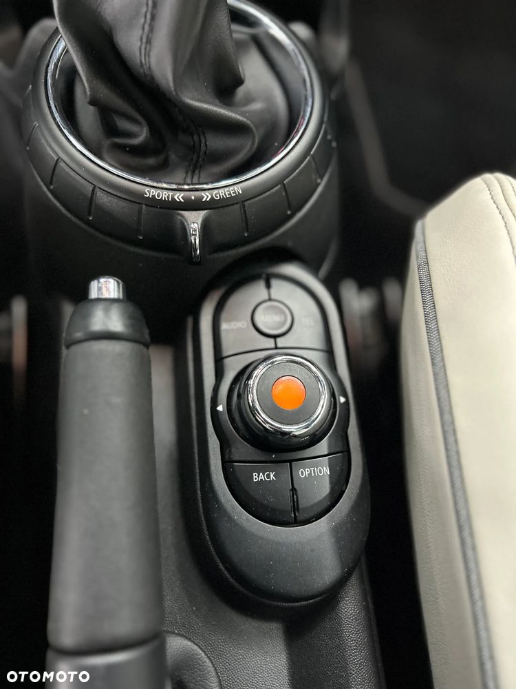 MINI John Cooper Works - 11