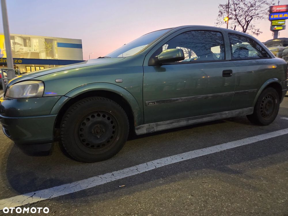 Opel Astra 1.6 Comfort - 2