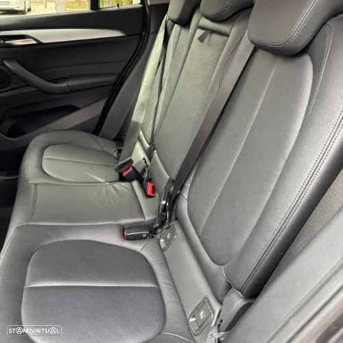 BMW X1 25 i xDrive - 7