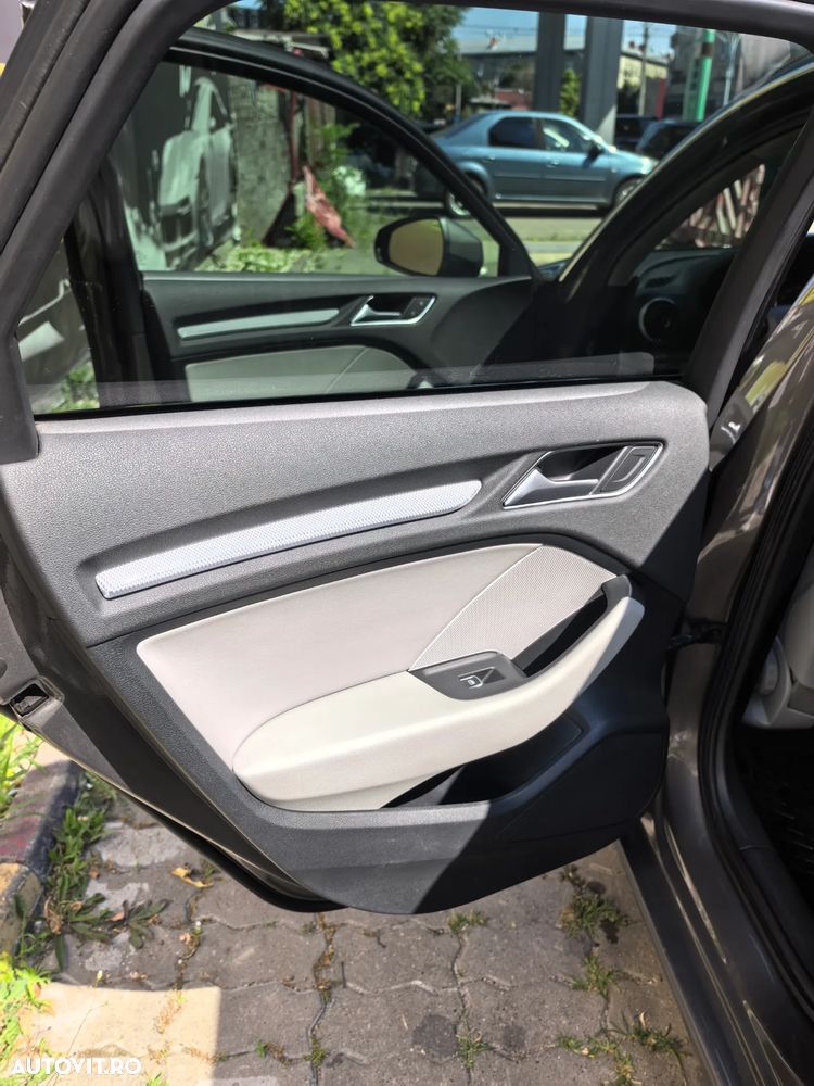 Audi A3 1.6 TDI S tronic Sport - 16