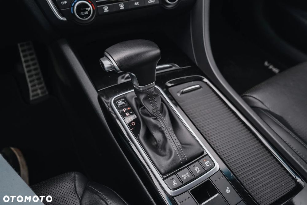 Kia Optima 1.7 CRDI XL DCT - 22