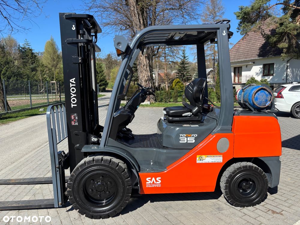 Toyota 8FGJF35 GWARANCJA LPG wolny skok waga DOSTAWA 64 800NETTO - 2