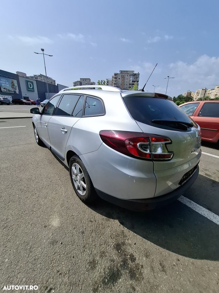 Renault Megane TCe 130 Dynamique - 4