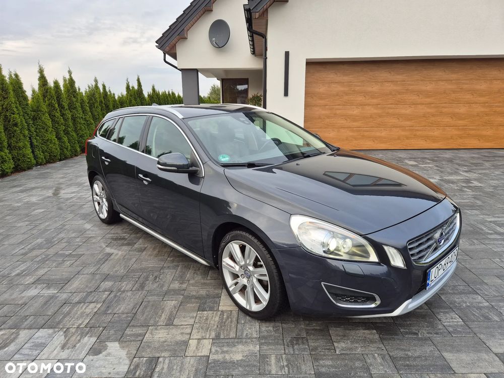 Volvo V60 2011 photo 2