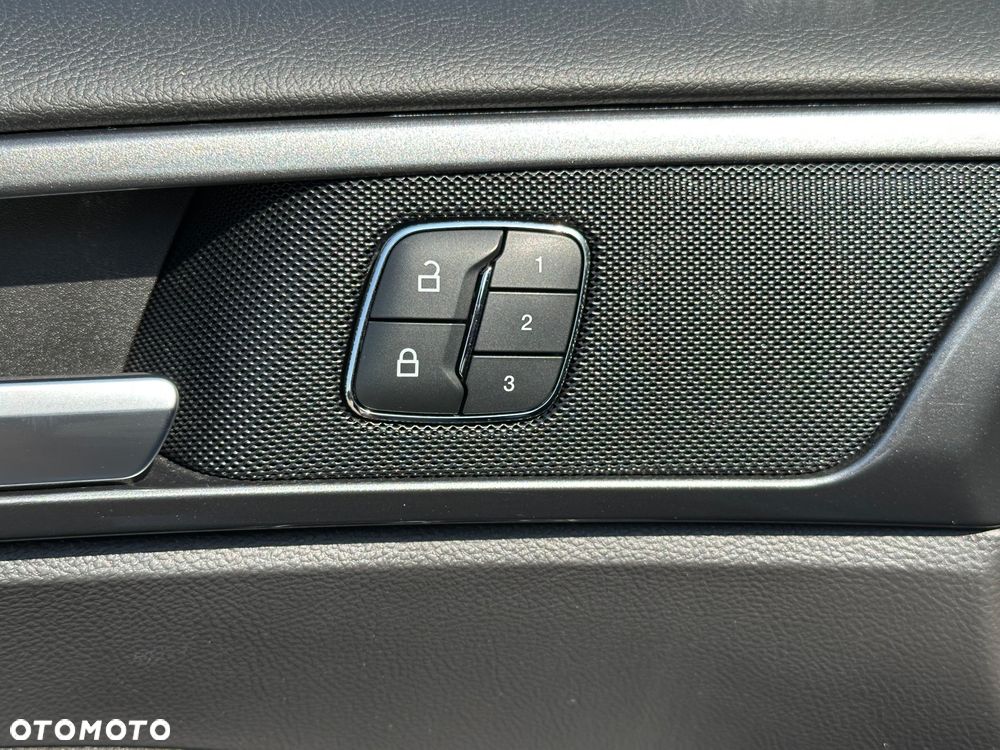 Ford Mondeo 2.0 EcoBlue Titanium - 12